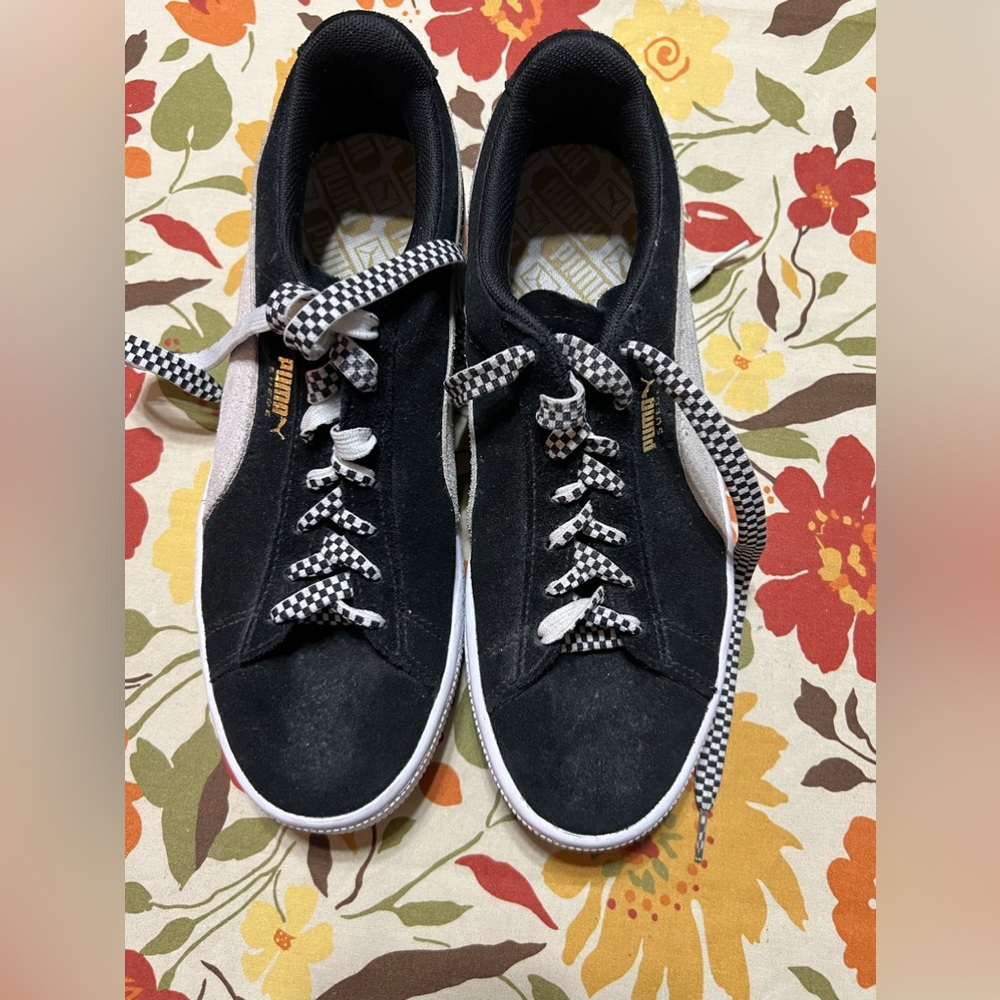 Puma Classic Sneakers Women’s 8.5‎ Black Suede Low Top Athletic Shoes 35546201.